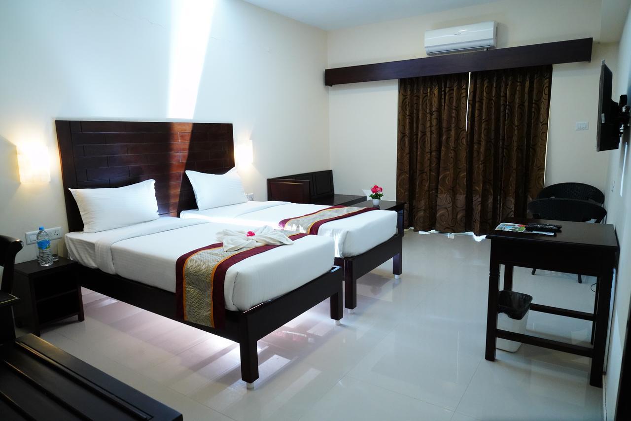 Five Falls Resort Kuttālam Extérieur photo