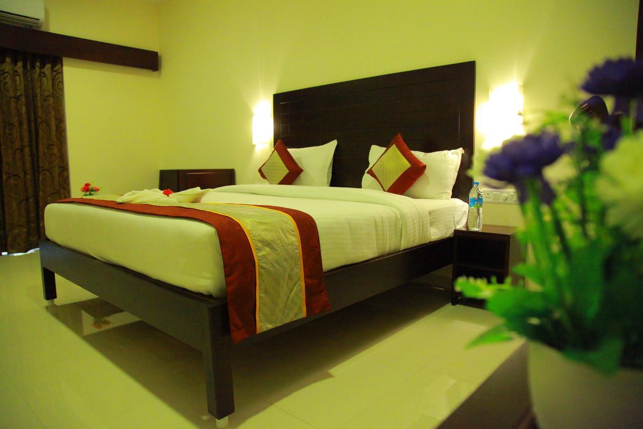 Five Falls Resort Kuttālam Extérieur photo