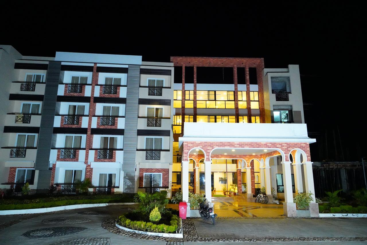 Five Falls Resort Kuttālam Extérieur photo