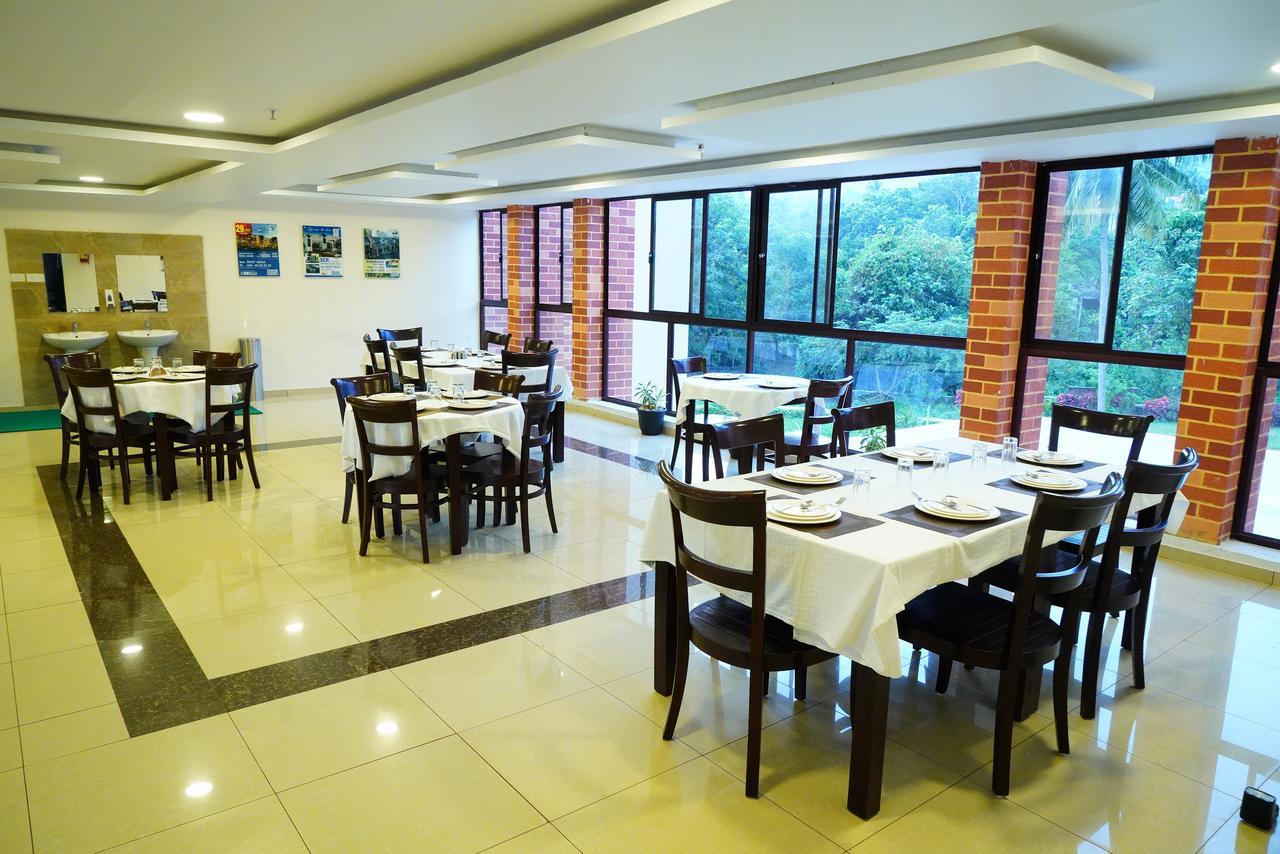 Five Falls Resort Kuttālam Extérieur photo