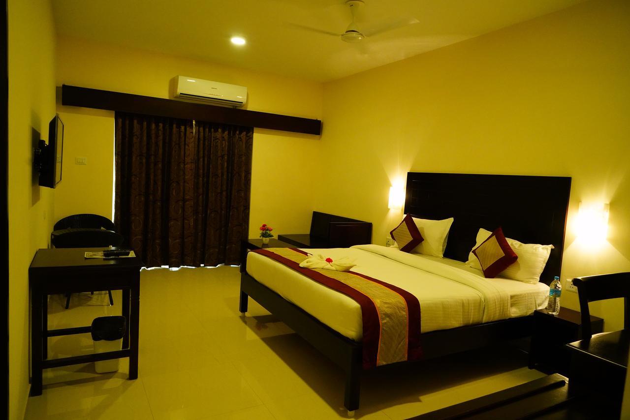Five Falls Resort Kuttālam Extérieur photo