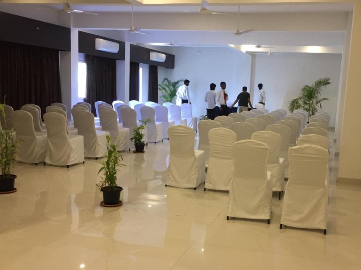 Five Falls Resort Kuttālam Extérieur photo