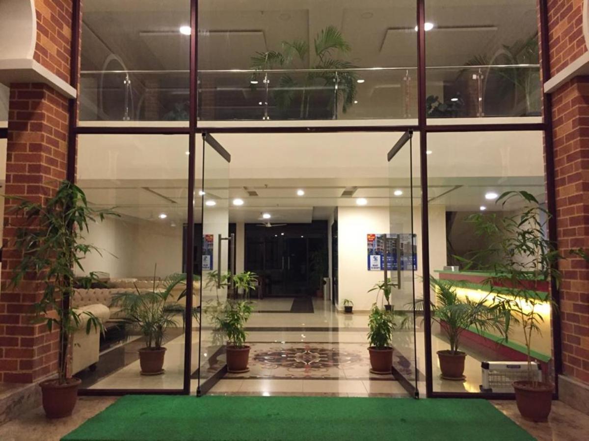 Five Falls Resort Kuttālam Extérieur photo